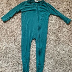 Kyte Baby Zippered Footie PJs in Emerald, Green, 6-12 months